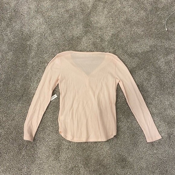Women’s Pink Gap Long Sleeve Tee - Picture 3 of 7
